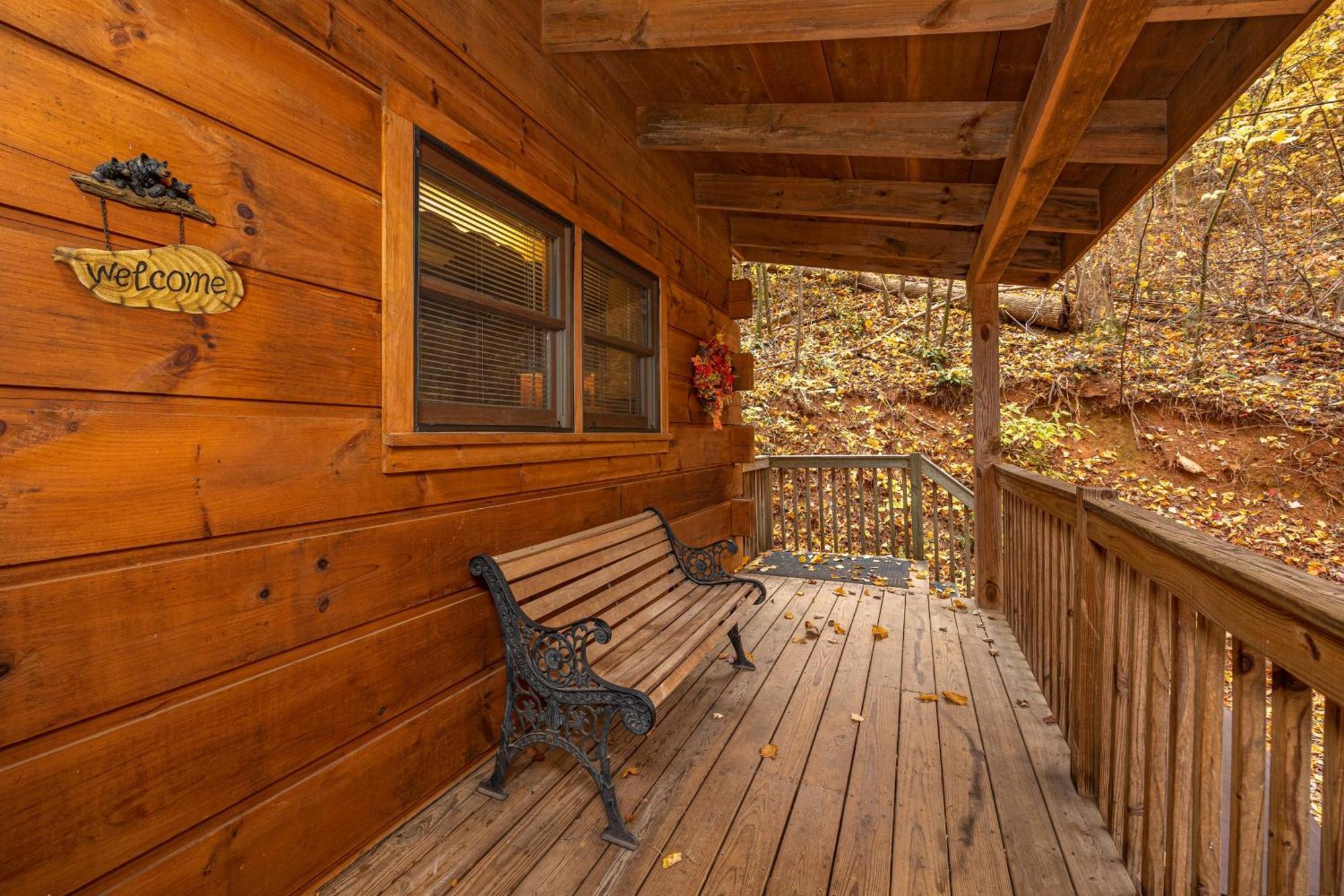 Porch Swing Memories- Sleeps Up To 4, Free Attractions Ticket Included, Hot Tub, Wifi, Arcade, Grill Βίλα Sevierville Εξωτερικό φωτογραφία